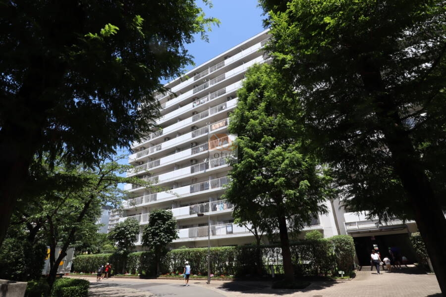 ファミリータウン東陽Ｋ棟外観0｜Ｋ棟も図書館南遊歩道に最も近いロケーションです。