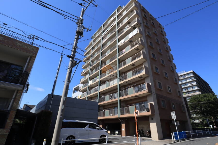 クレアホームズ蓮根外観1