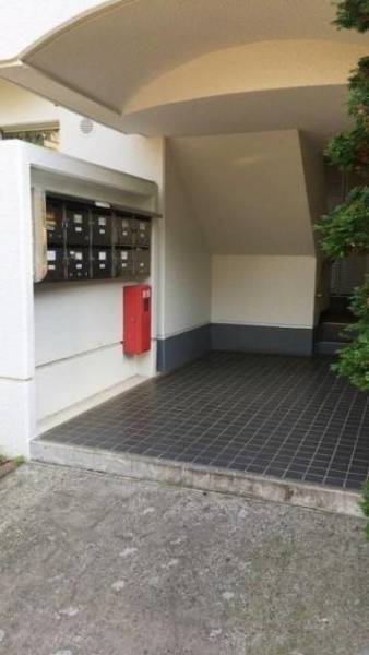 南砂一丁目エステート２号棟玄関｜管理のしっかりしたマンションです。