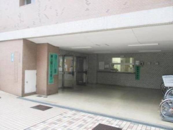 上高田四丁目団地２号棟80912｜２号棟エントランスです。