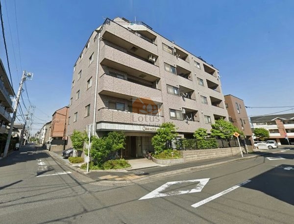 セザール瑞江は平成１３年築、7階建てのマンションです。篠崎街道から一歩入った住宅街に立地します。