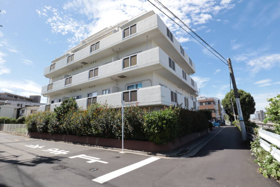 道灌山リハイム外観1｜道灌山リハイムは、昭和55年築、6階建のマンションです。