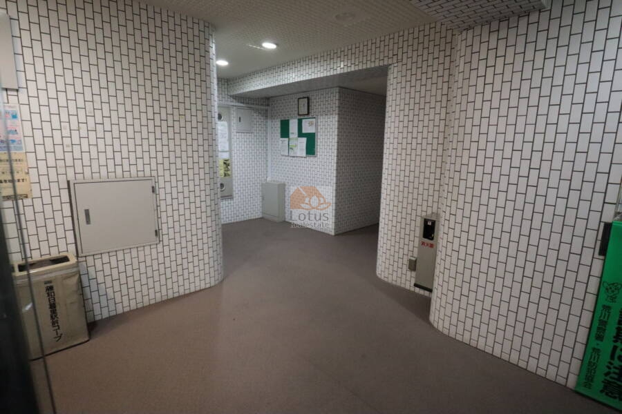 藤和日暮里駅前コープ共用部1