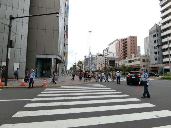 シティポート錦糸町２アプローチ2｜丸井からは２～３分くらいの距離ですが、りそな銀行、千葉銀行と通り過ぎますとシティポート錦糸町２はもうすぐです。