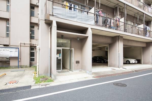 マンション二葉エントランス