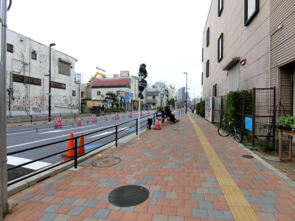 ＧＳハイム新大久保アプローチ4｜新宿方面に向かう街路も整備が進んでいます。