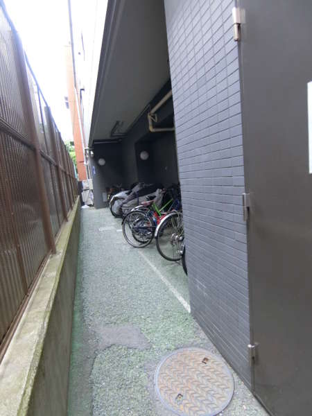 シティポート錦糸町２外観共用部6｜自転車置き場の様子です。