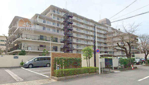 カネボウ町屋グリーンマンション外観２｜カネボウ町屋グリーンマンションは昭和５４年築、８階建てのマンションです。