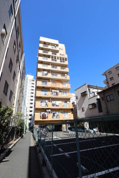 ライオンズマンション南砂外観1｜ライオンズマンション南砂は１１階建てのマンションです。「南砂町」駅から徒歩１１分、葛西橋通り沿いにあります。
