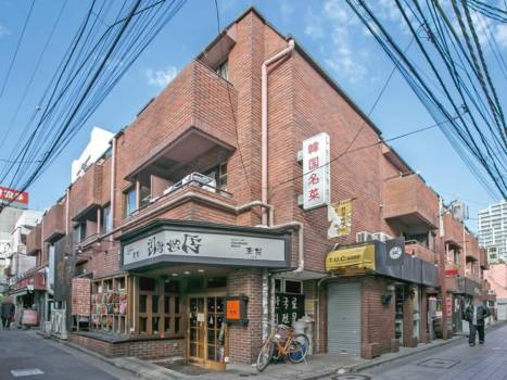 ライオンズプラザ中野は駅徒歩２分のマンションです。