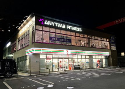 セブンイレブン 江東南砂葛西橋通り店｜徒歩2分に「セブンイレブン 江東南砂葛西橋通り店」があります。