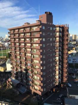 牛込ハイム外観｜牛込ハイムは昭和46年築、14階建てのマンションです。