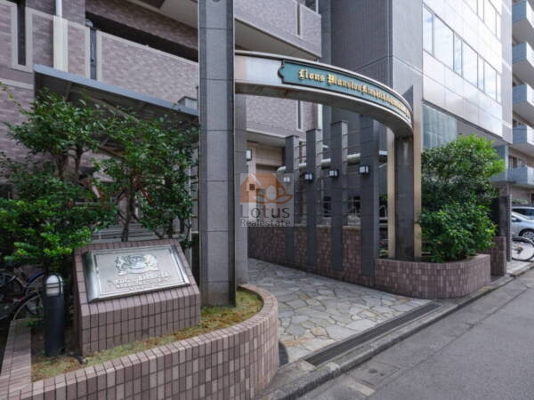 ライオンズマンション錦糸町親水公園第２エントランス２