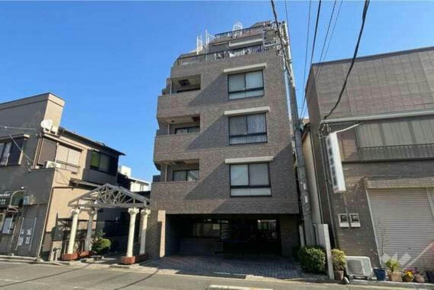 ユニオンパレス梅島外観１｜ユニオンパレス梅島は、落ち着いたブラウン系の7階建てのマンションです。