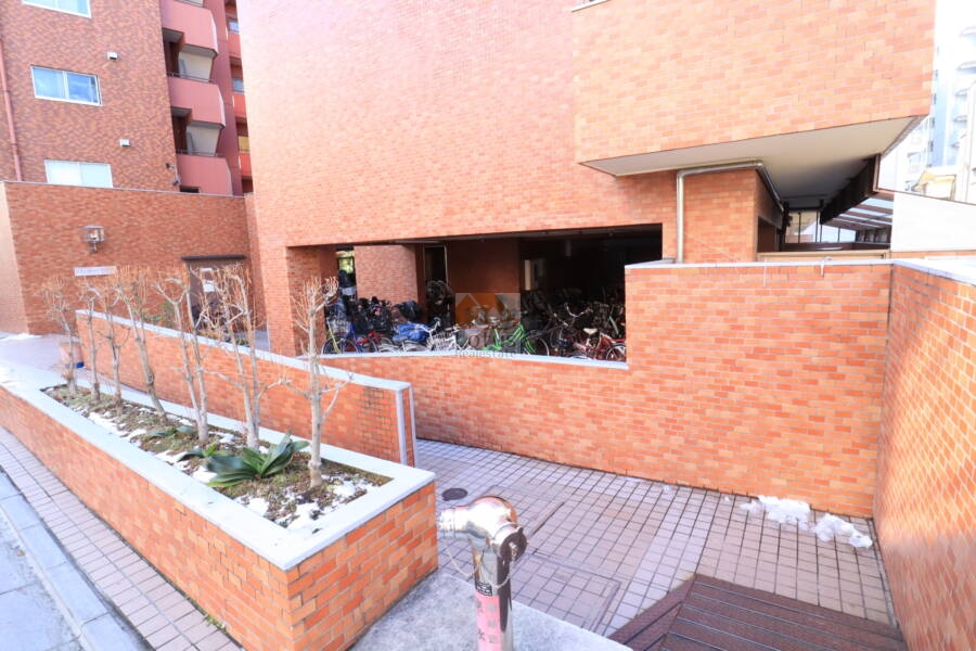 シャンボール小石川共用部1｜スロープがついていますので安心です。