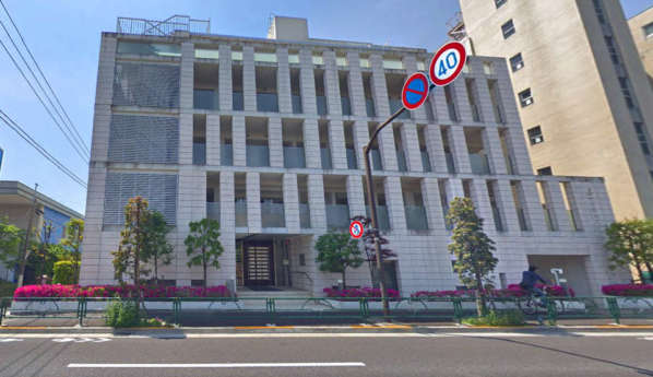 エスリール杉並松庵外観２｜平成１８年築の６階建てのモダンなデザインのマンションです。