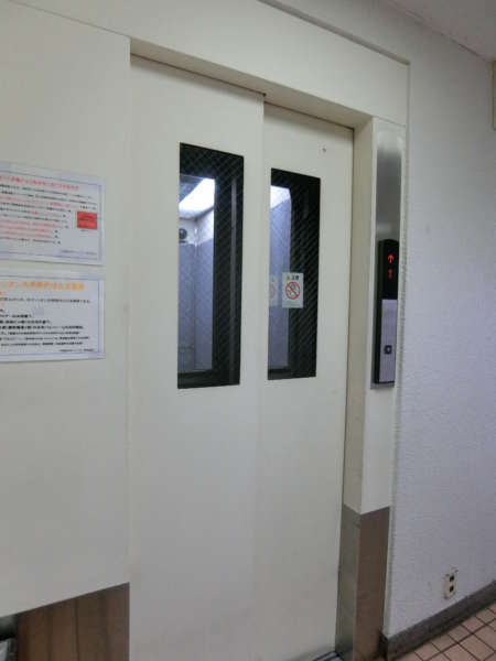 中銀錦糸町マンシオン外観・共用部5｜エレベーターがあります。
