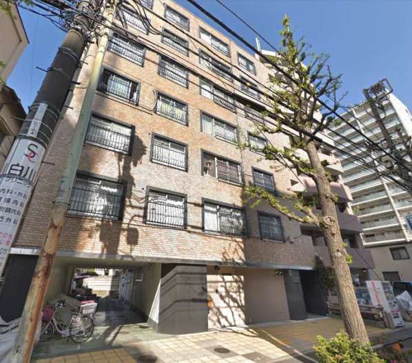 メゾンジュリエ外観１｜メゾンジュリエは７階建てのマンションです。「中野富士見町」駅から徒歩１０分、中野通り沿いにあります。