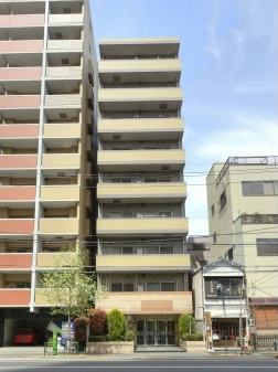 錦糸町アムフラットはオリナスモールの前にあります。