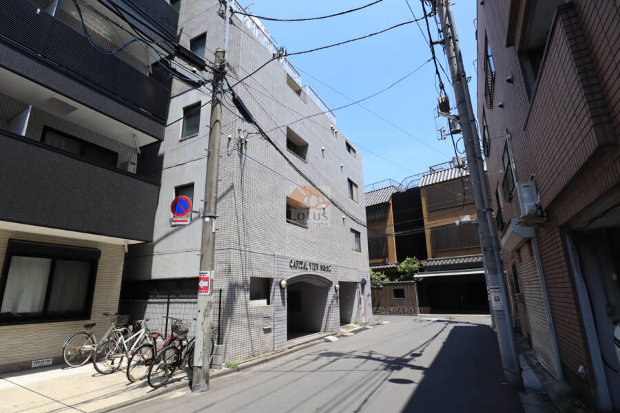 キャピタルビュー向島第２外観2｜大通りに面しない住宅地の中に立地します。
