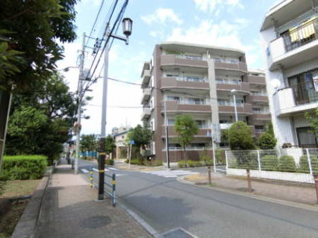 ビジュー青井　外観1｜駅から２分ですので歩くとほどなくついてしまいます。