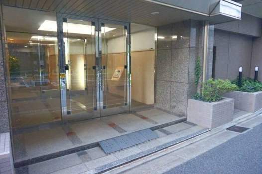 アールヴェール根津弥生坂外観｜エントランスです。