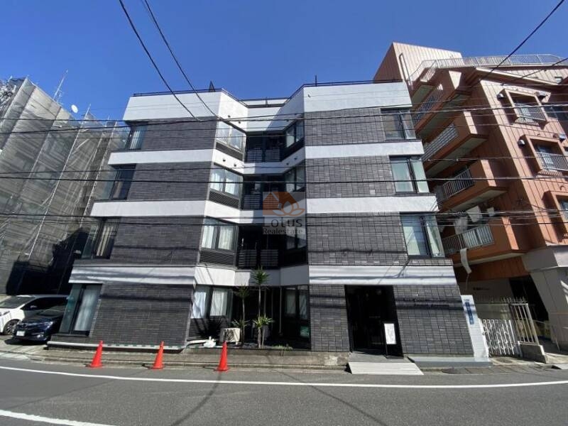 ビューパレー新宿新都心外観２｜ビューパレー新宿新都心は平成1年築、6階建のマンションです。
