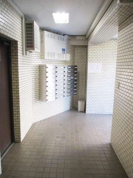 グローリア初穂町屋共用部2｜メールポストです。