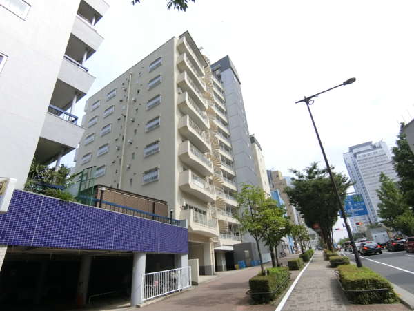 マンションヴィップ中野坂上外観共用部3｜マンションの北西側から見た外観です。