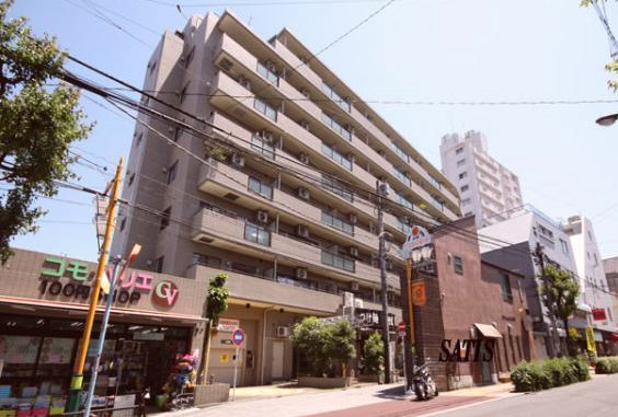 共栄ハイツ東高円寺外観｜共栄ハイツ東高円寺は平成５年築、８階建てのマンションです。