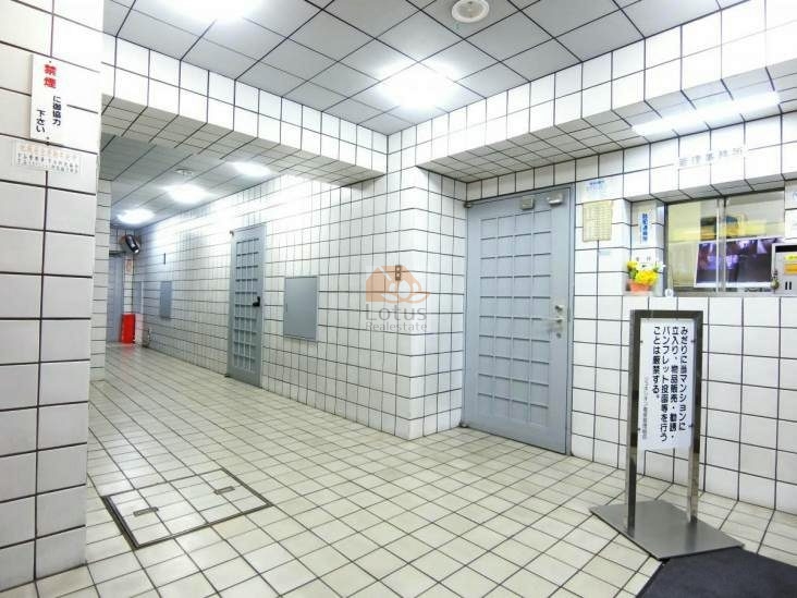 ジュネシオン竜泉共用部１｜オートロック付きで安心です。