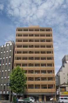 ライオンズマンション八丁堀第２外観｜ライオンズマンション八丁堀第２は１１階建てのマンションです。昭和５９年７月完成の安心の新耐震基準です。「八丁堀」駅から徒歩１分の好立地で、東京駅も徒歩圏内です。