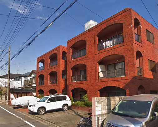 ハイツ鷺宮外観３｜ハイツ鷺宮は３階建ての低層マンションです。周辺は低層住宅が立ち並ぶ閑静な住宅街です。「都立家政」駅から徒歩７分、「鷺ノ宮」駅からは徒歩１０分です。