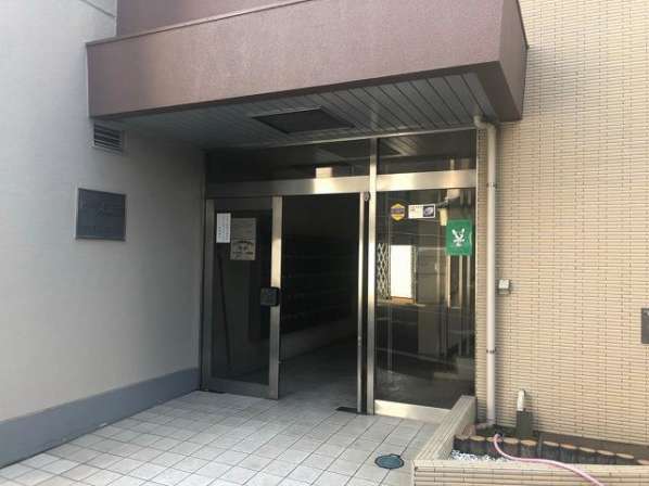 ピース荻窪エントランス1｜エントランスです。