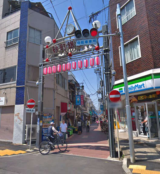 砂町銀座商店街｜近くには砂町銀座商店街がありお買物や食べ歩きが楽しめます。