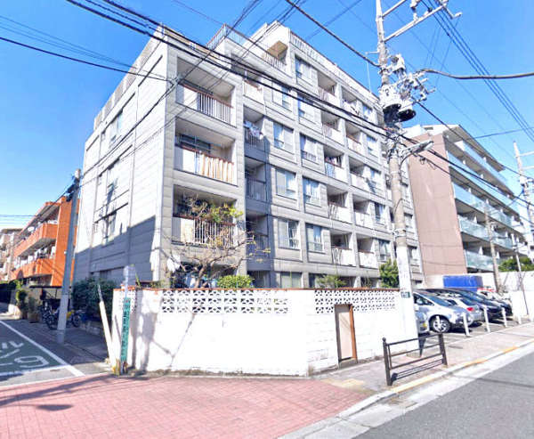 豊玉第一コーポラス外観４1｜豊玉第１コーポラスは昭和４４年築の地上７階建てマンションです。練馬区役所が近くにあります。
