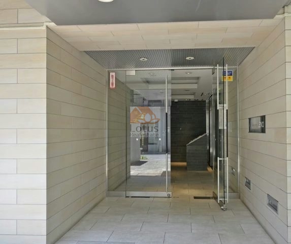 プラチナコート上野エントランス１｜ＪＲ「上野」駅から徒歩5分です。日比谷線「入谷」駅、山手線「鶯谷」駅も利用できます。