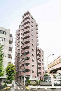 ボヌール荻窪外観｜青梅街道沿いにある１３階建てのマンションです。オートロック付きで安心です。