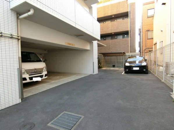 クリオ南砂町 (2)｜駐車場・駐輪場もあります。