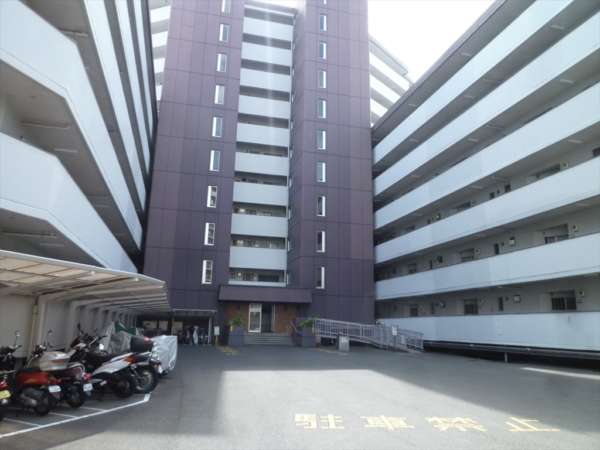 梅田マンションＣ棟外観４｜総戸数131戸の大規模マンションです。