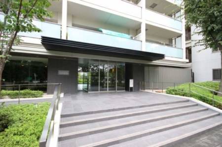 東綾瀬公園ハイライズアーバンスクエアエントランス｜エントランスです。