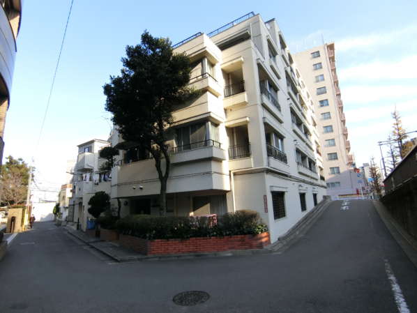 ローズハイツ荻窪外観・共用部4｜ローズハイツ荻窪は５階建てのマンションです。