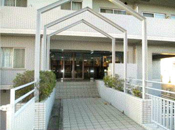 東和パークハイツ墨田エントランス｜オートロック付きで安心です。