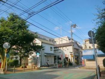 大島コーポ外観1｜大島コーポは緑道公園沿いにある４階建てのマンションです。