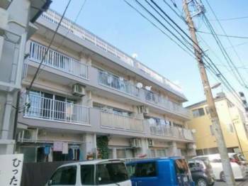 大島コーポ外観3｜駅、小中学校も近く便利な立地です。