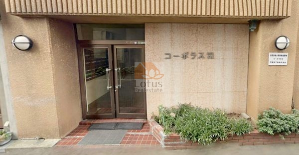 コーポラス司エントランス｜ペットと住めるマンションです。