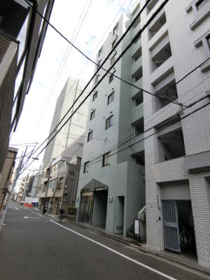 シティコープ浅草橋’９０外観共用部2｜ＪＲ総武線「浅草橋」西口から徒歩２分の利便性のより立地ですが、大通りに面しておらず静かです。