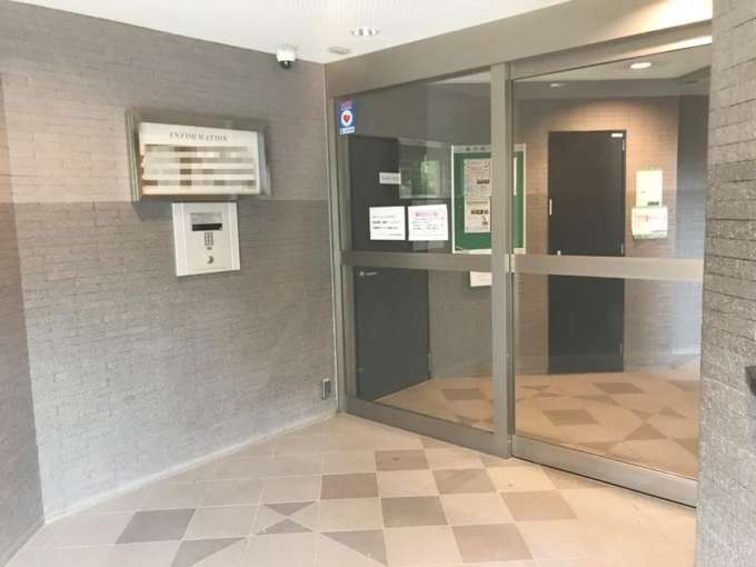 ライオンズマンション柴又金町公園エントランス2｜オートロック付きで安心です。