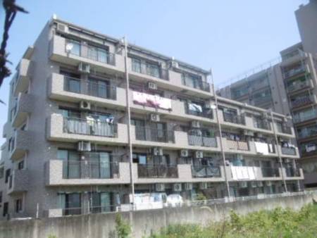 サニーハウス竹ノ塚1｜サニーハウス竹ノ塚は平成７年築の５階建てのマンションです。国道４号線から少し入った住宅地にあります。