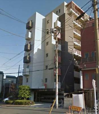 シュロス台東根岸外観１｜シュロス台東根岸は平成１５年築の９階建てのマンションです。周辺は静かな住宅地です。